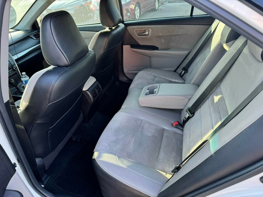 Vehicle image 8 of 17