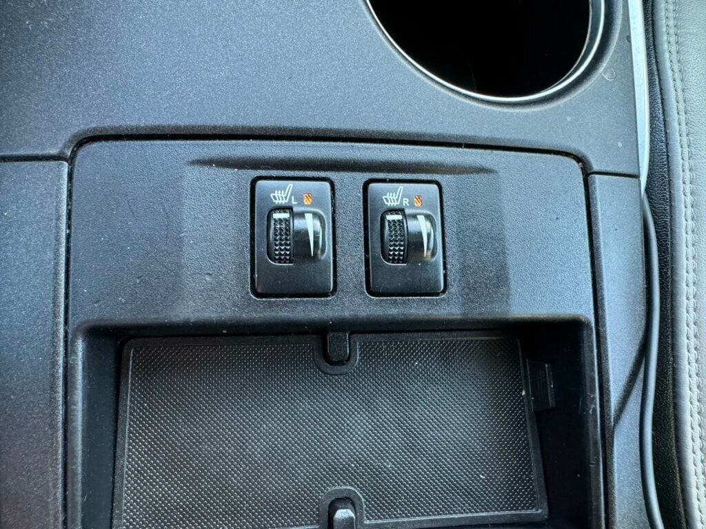 Vehicle image 15 of 17
