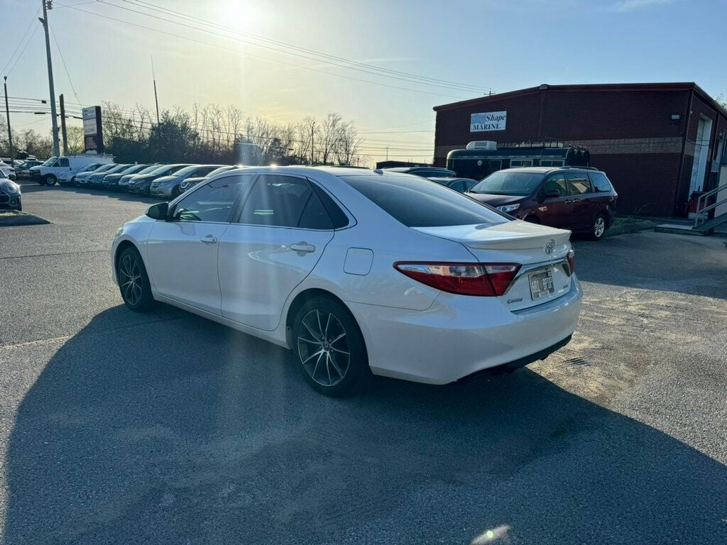 Vehicle image 6 of 17