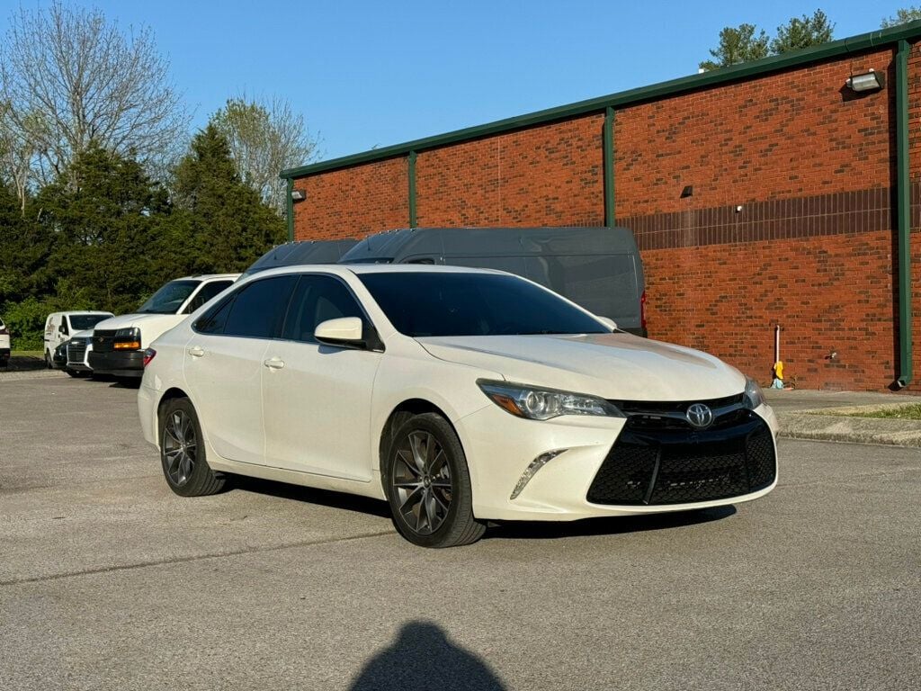 Vehicle image 4 of 17