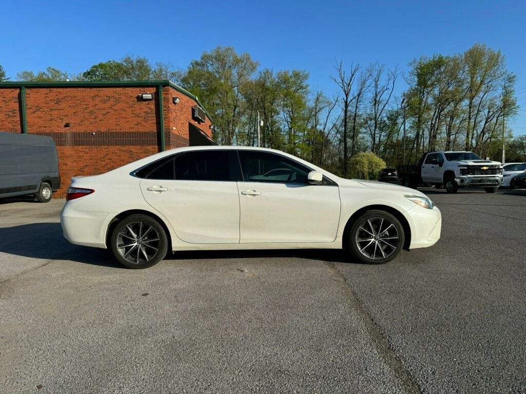 Vehicle image 5 of 17