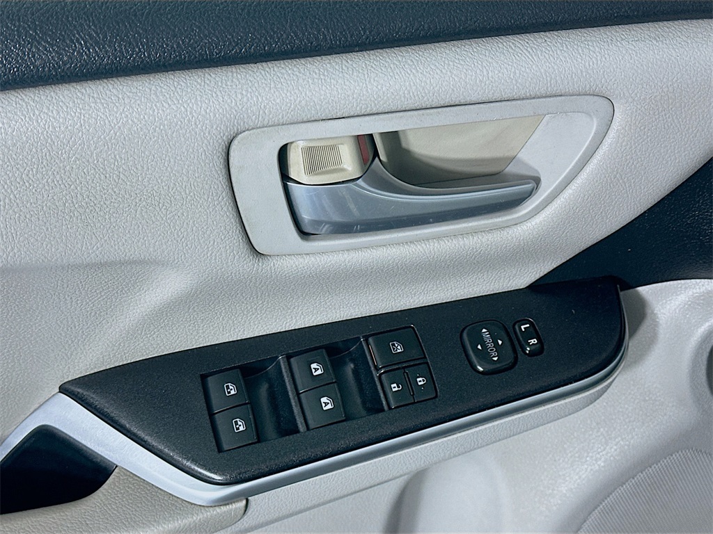 Vehicle image 24 of 36