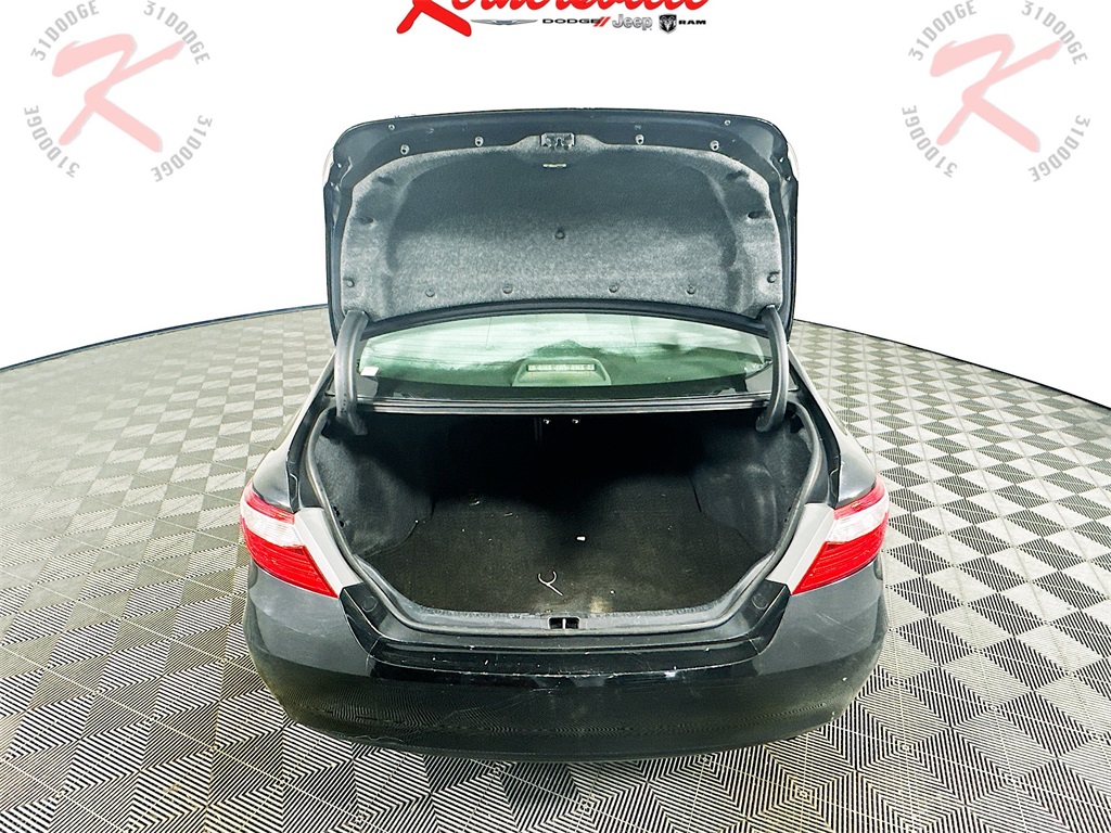 Vehicle image 28 of 36