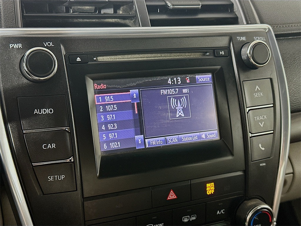 Vehicle image 17 of 36