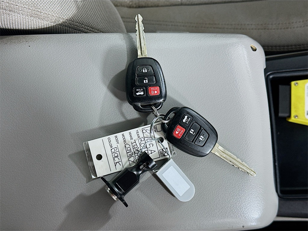 Vehicle image 34 of 36