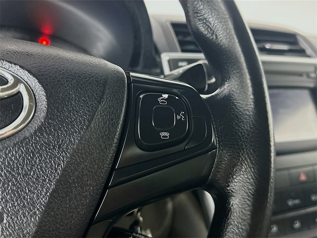 Vehicle image 26 of 36