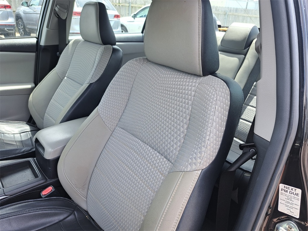 Vehicle image 16 of 23
