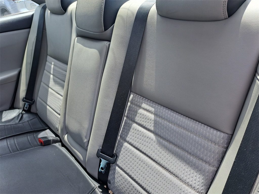 Vehicle image 18 of 23