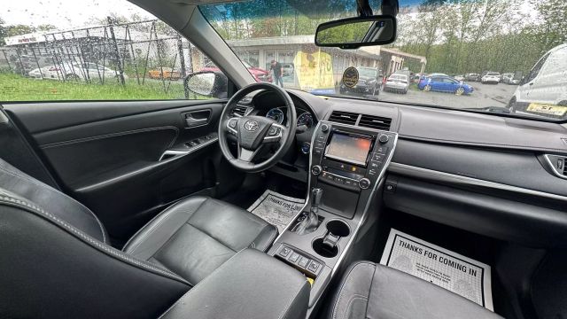 Vehicle image 28 of 34