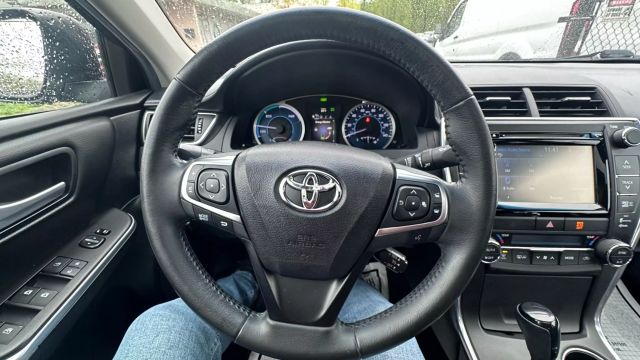 Vehicle image 11 of 34