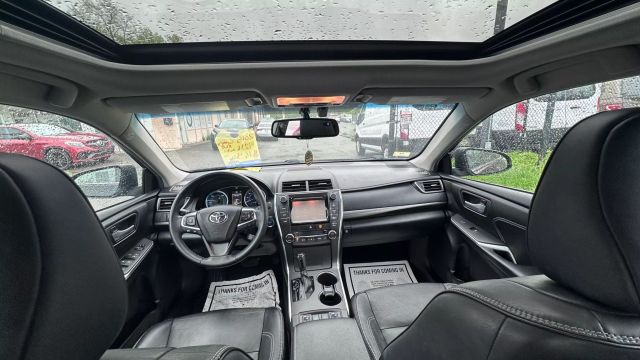 Vehicle image 23 of 34