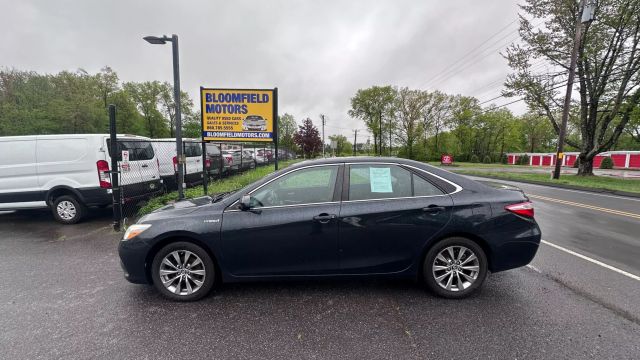 Vehicle image 8 of 34
