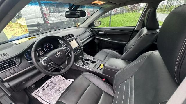 Vehicle image 18 of 34