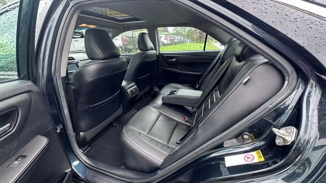 Vehicle image 21 of 34