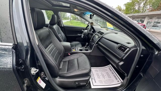 Vehicle image 31 of 34