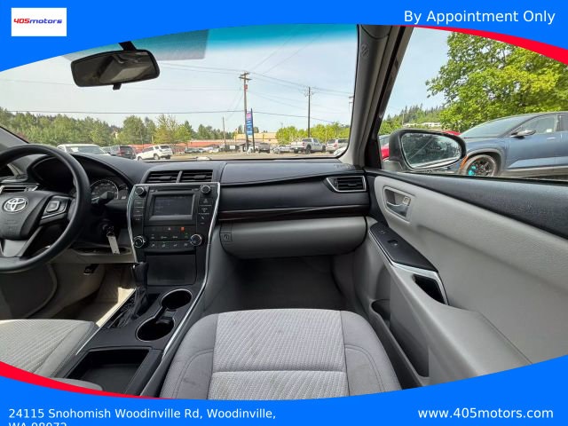 Vehicle image 17 of 26