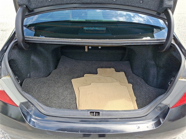 Vehicle image 28 of 31
