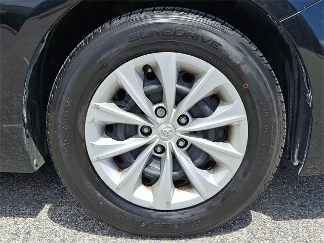 Vehicle image 12 of 31