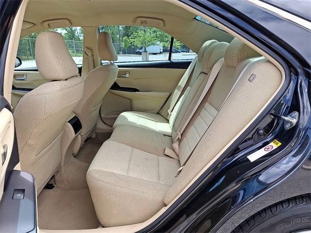 Vehicle image 14 of 31