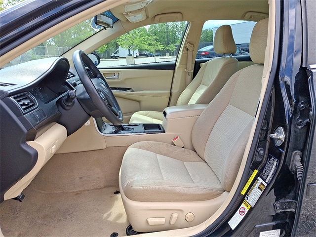 Vehicle image 16 of 31