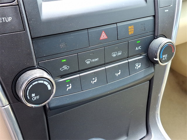 Vehicle image 18 of 31