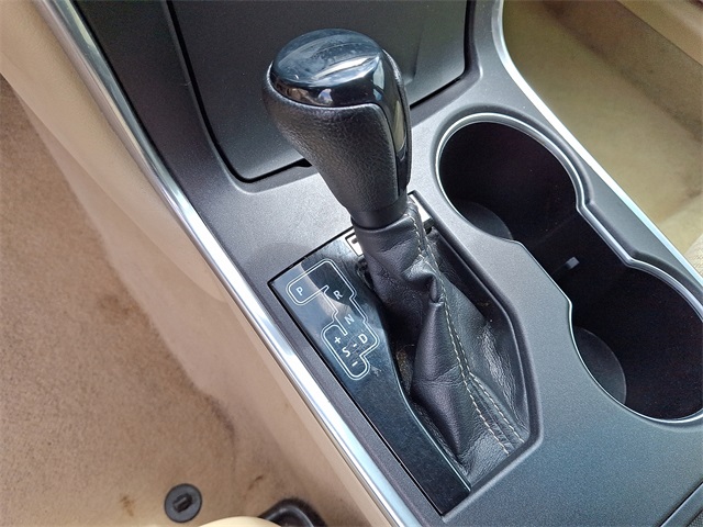 Vehicle image 17 of 31