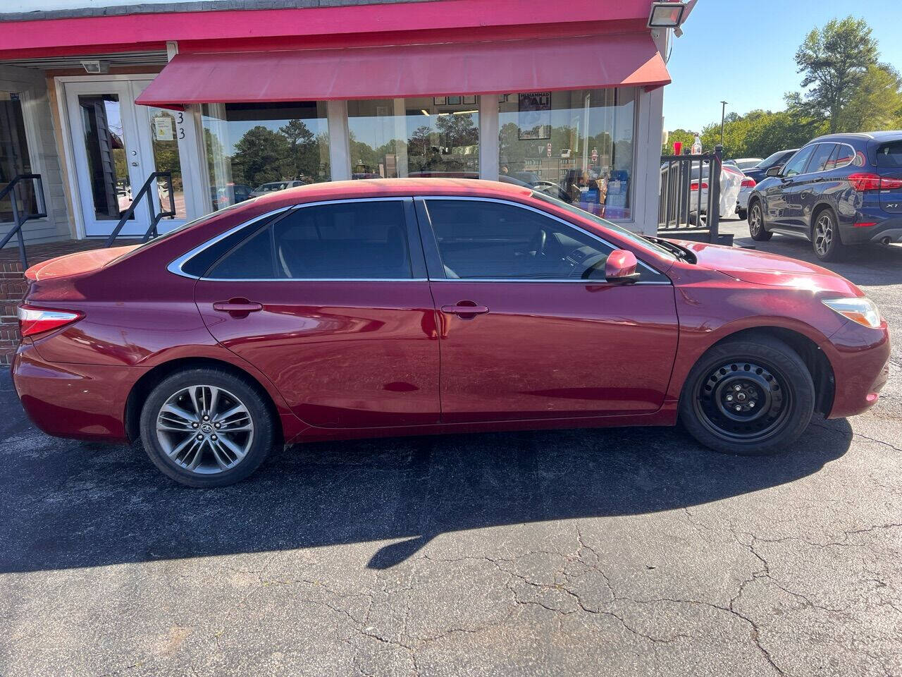Vehicle image 7 of 25