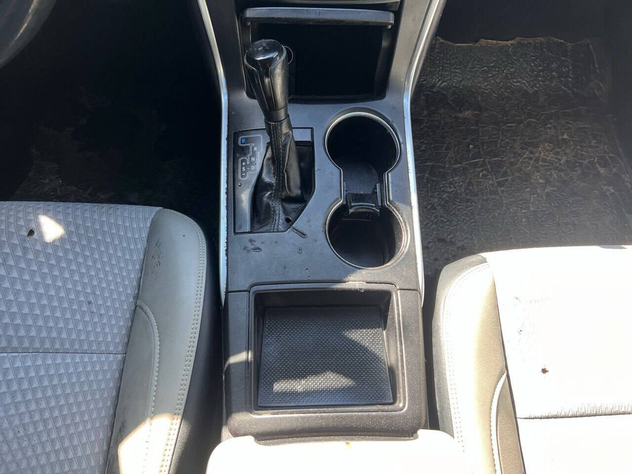 Vehicle image 24 of 25