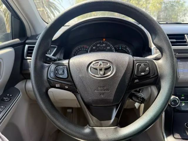 Vehicle image 19 of 31