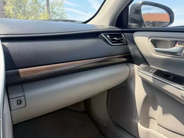 Vehicle image 26 of 31