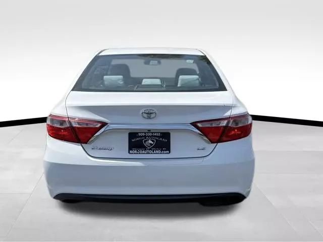 Vehicle image 4 of 31