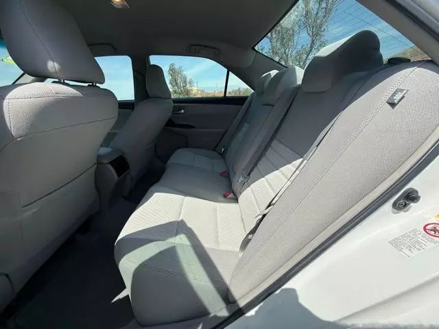 Vehicle image 15 of 31
