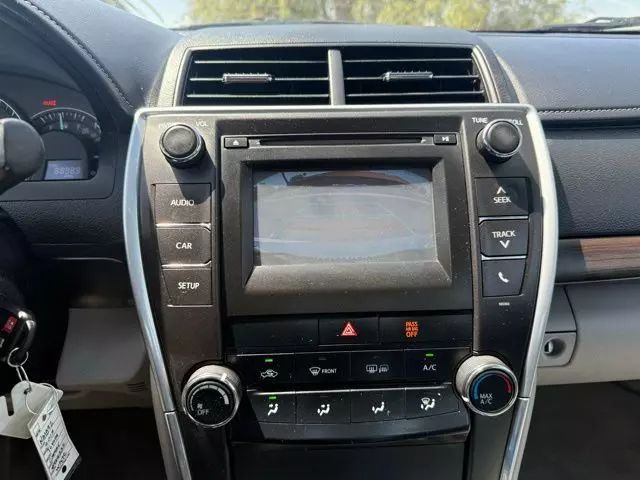 Vehicle image 24 of 31