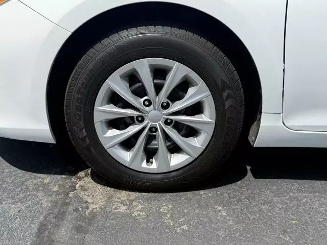 Vehicle image 30 of 31