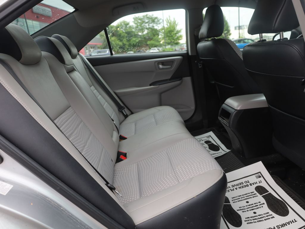 Vehicle image 11 of 35