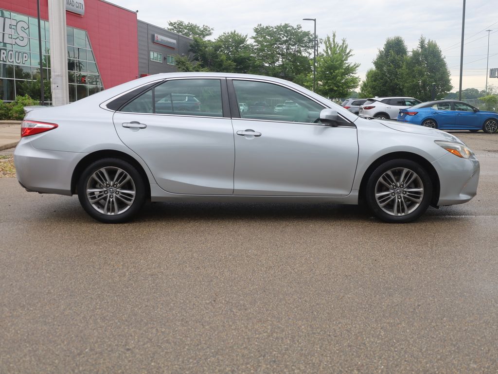 Vehicle image 5 of 35