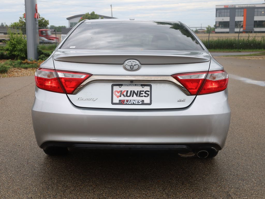Vehicle image 7 of 35
