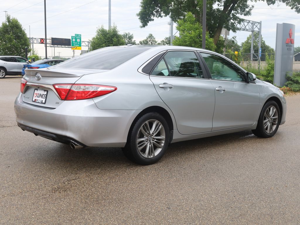 Vehicle image 6 of 35