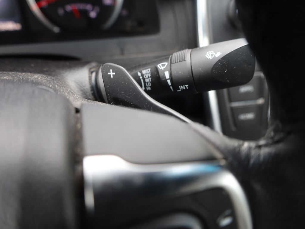 Vehicle image 23 of 35