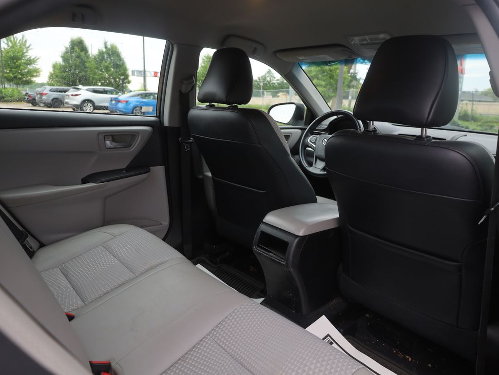 Vehicle image 12 of 35