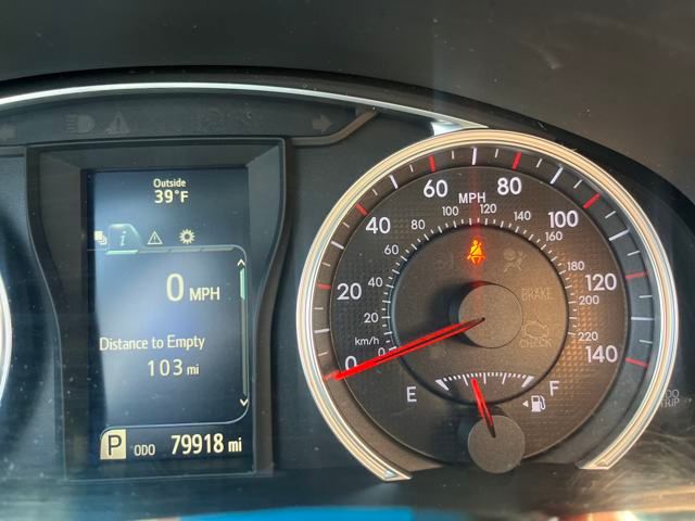 Vehicle image 15 of 21