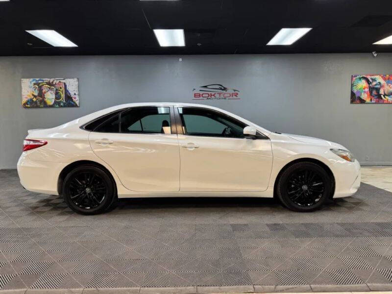 Vehicle image 5 of 57