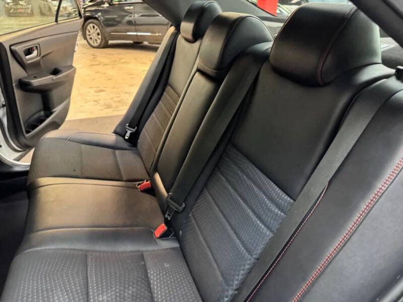 Vehicle image 46 of 57