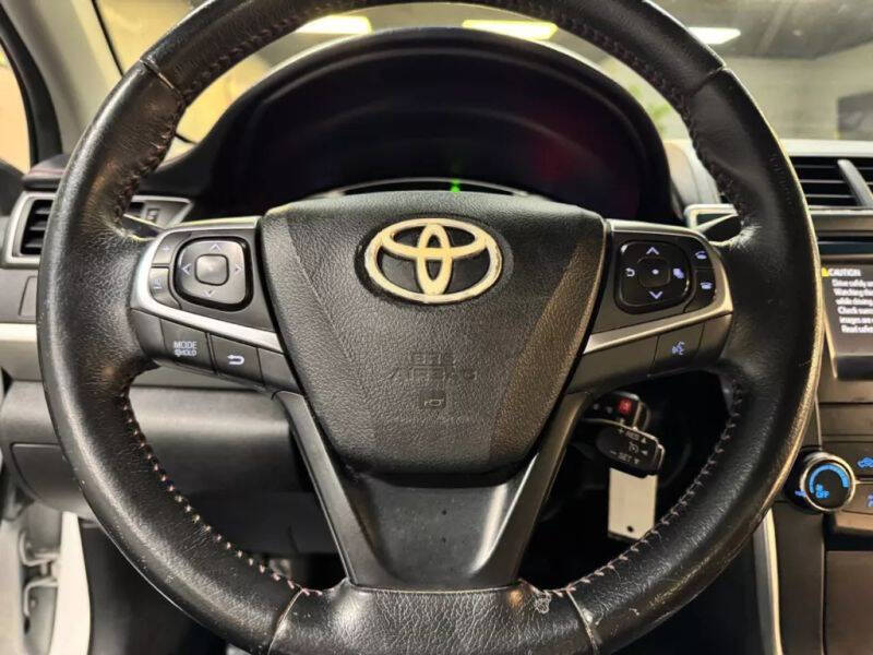 Vehicle image 22 of 57