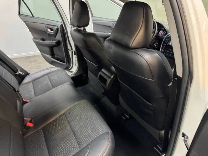 Vehicle image 42 of 57