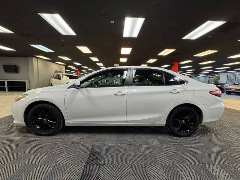 Vehicle image 2 of 57