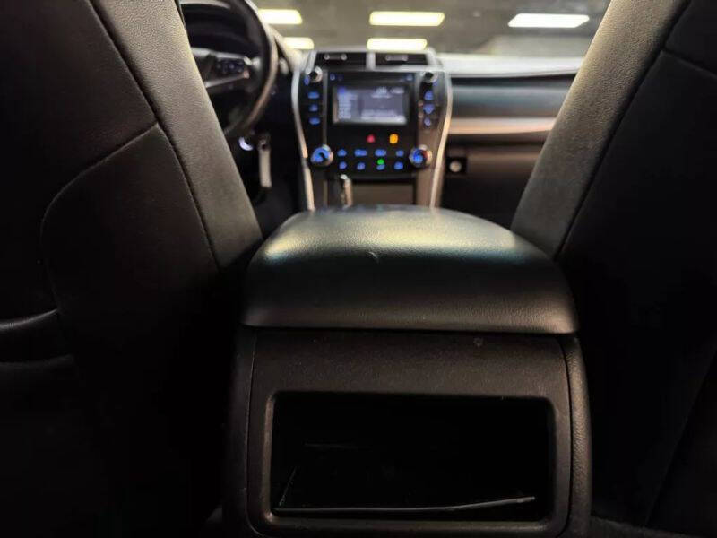Vehicle image 49 of 57