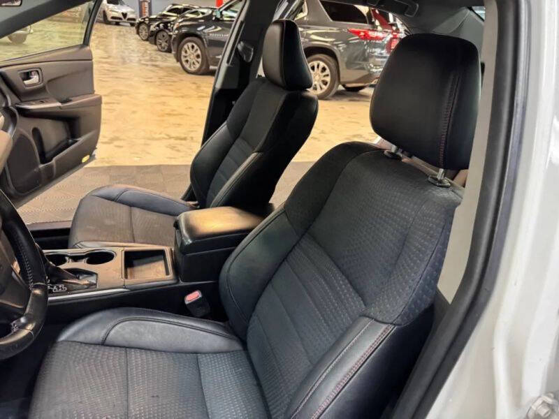 Vehicle image 55 of 57