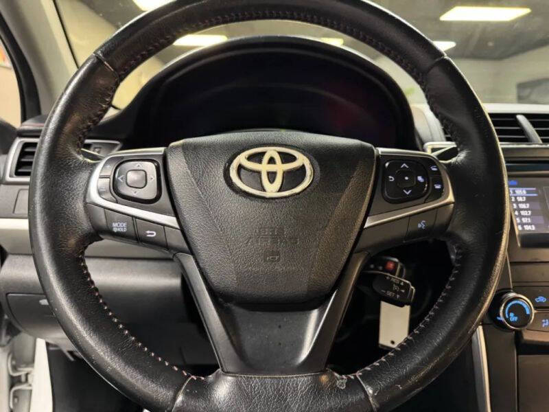 Vehicle image 23 of 57