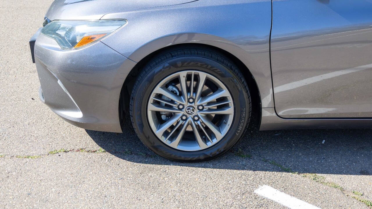 Vehicle image 11 of 26